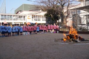 どんど焼きをしました♪