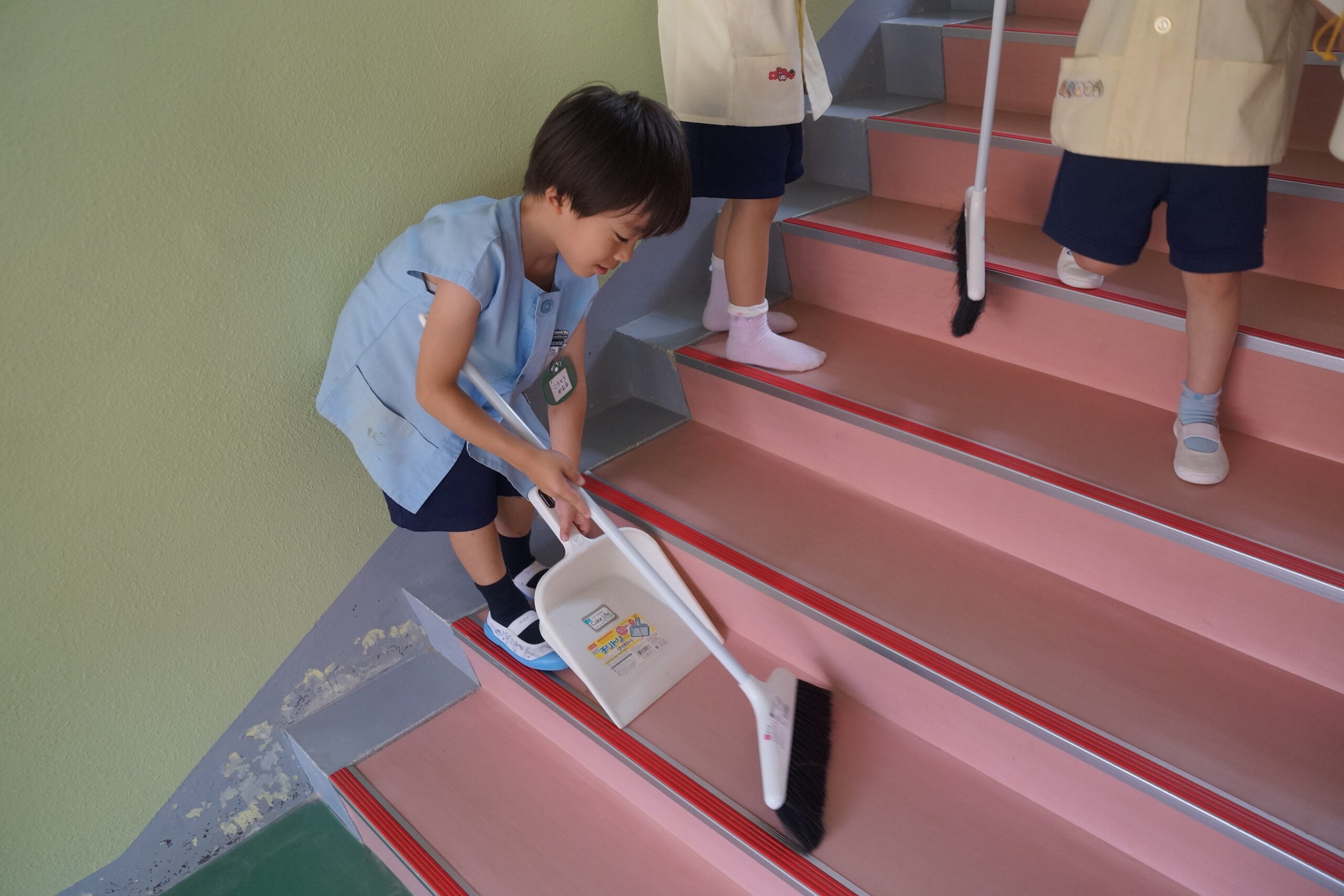 園内のお掃除