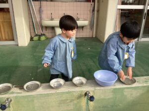 【ひよこ組】氷ってつめた～い⛄