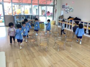 【ひよこ・ぱんだ組】みんなで遊ぼう！